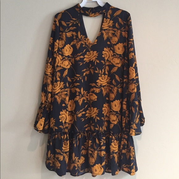 Keyhole Navy and Mustard Floral Dress - Picture 3 of 7